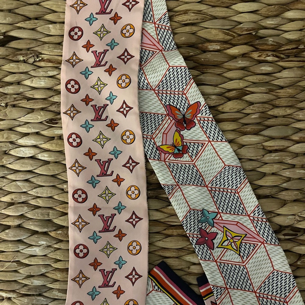Louis Vuitton multicolor twilly